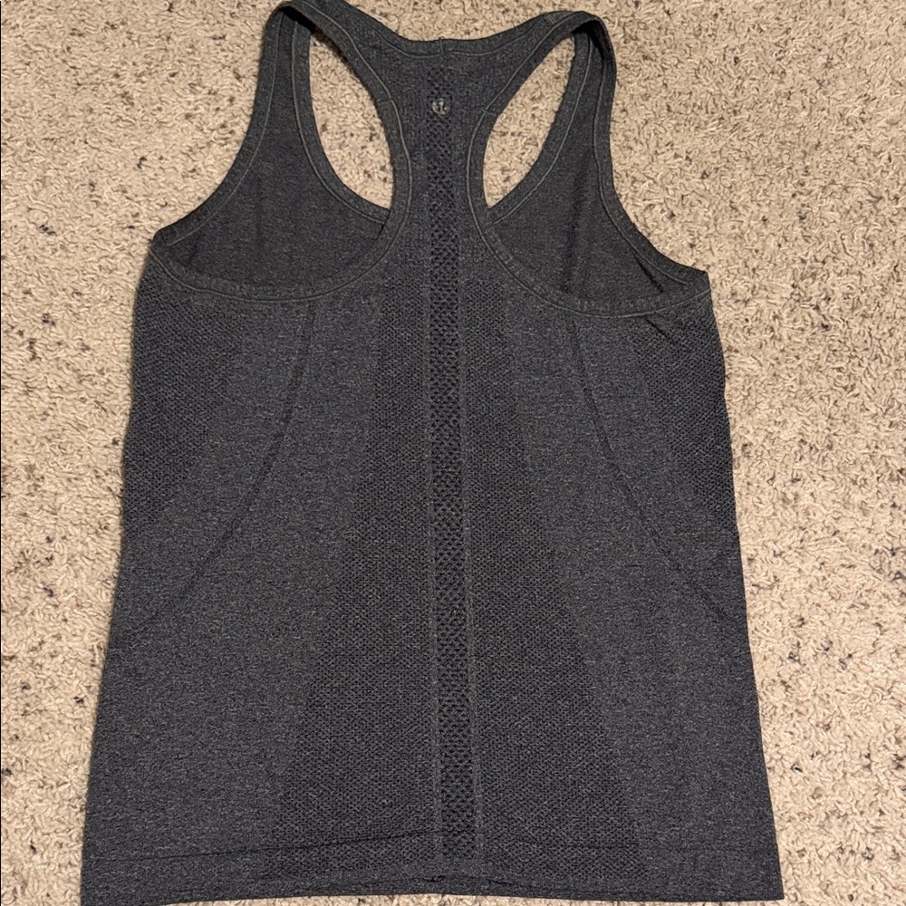 Lululemon gray swiftly tech tank size 6